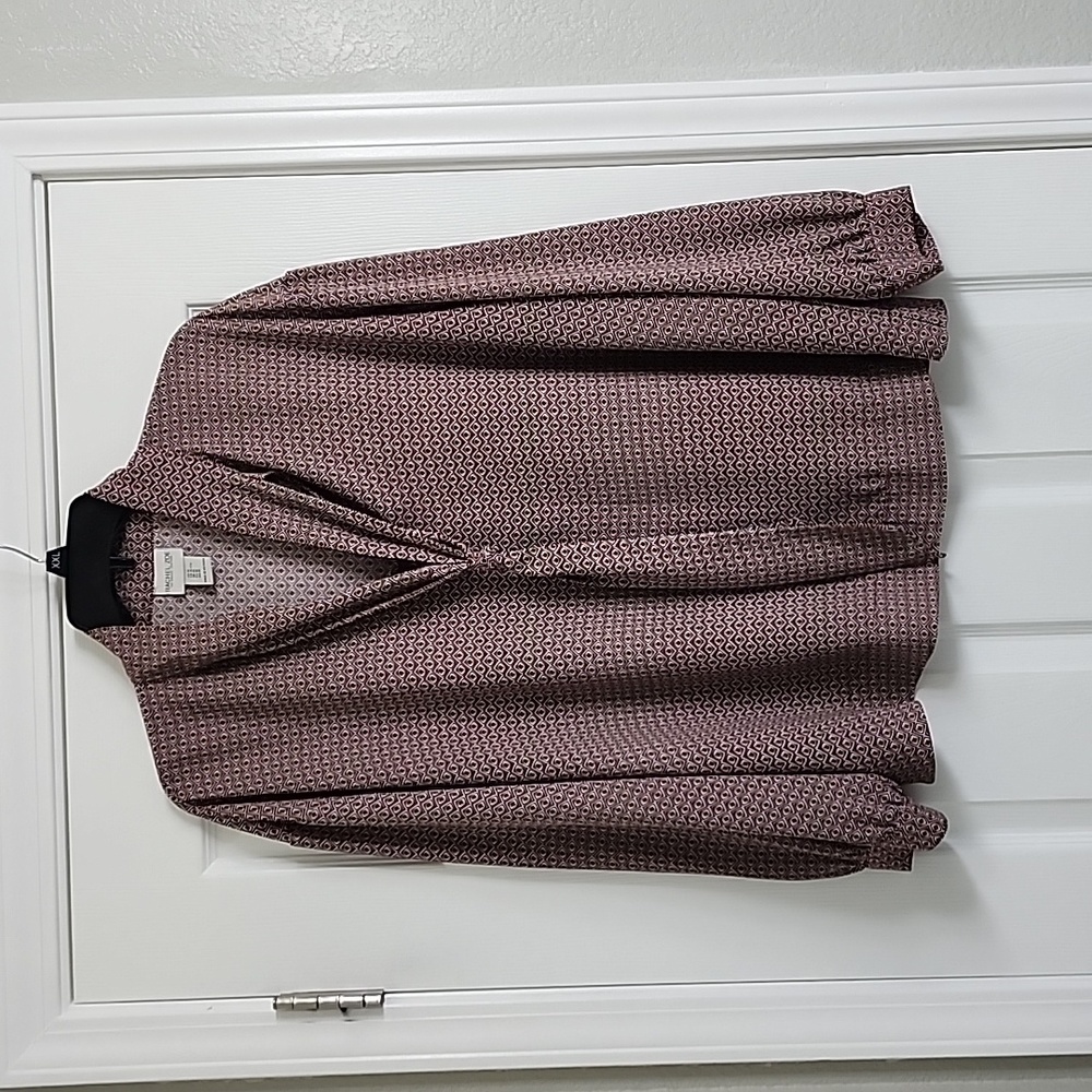 Womens long sleeve blouse.  Diamond shapes Red/Black/Gold